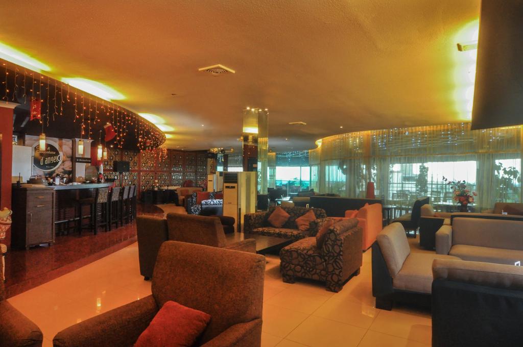 Hotel Candiview Semarang Kültér fotó